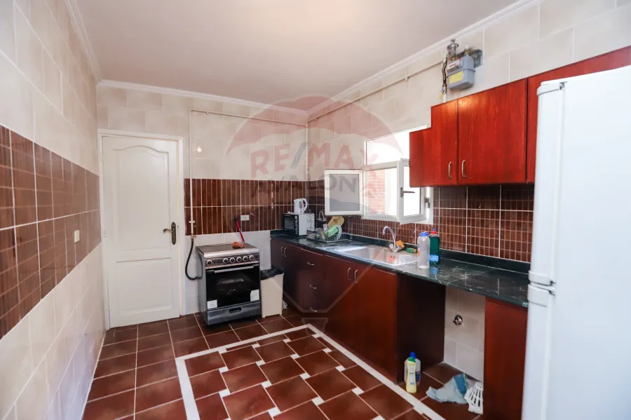 Apartment For Sale 240 m Mostafa kamel (Kirosez towers)