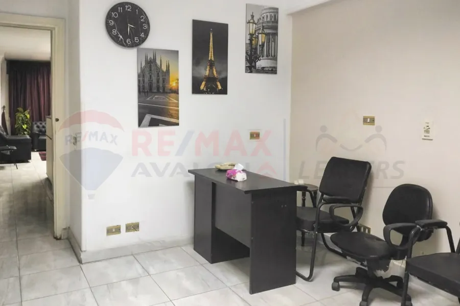 Administrative headquarters for rent 100 m Louran (Mahmoud Sedqy St.)