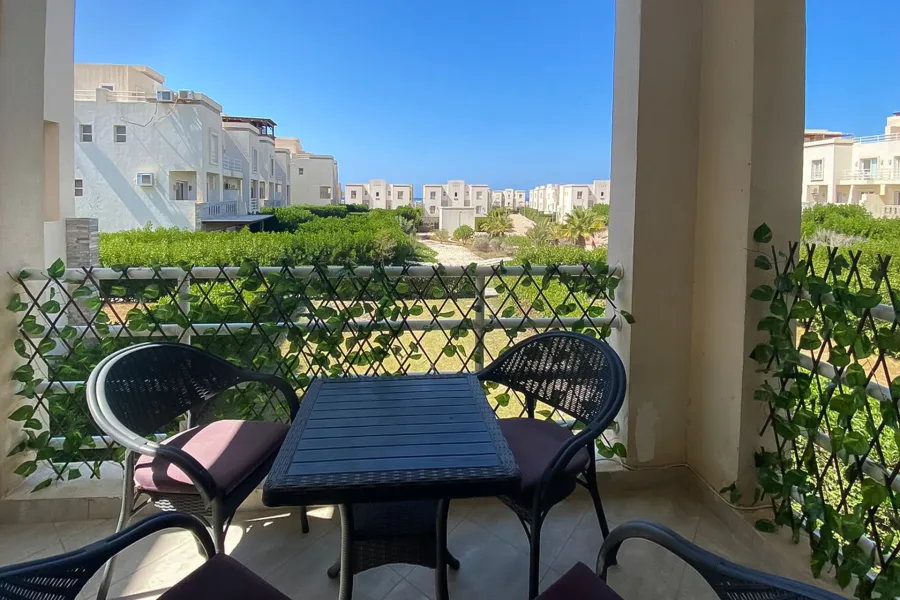 دوبليكس ارضي بحديقه 200 م للبيع (امواج - سيدى عبد الرحمن )