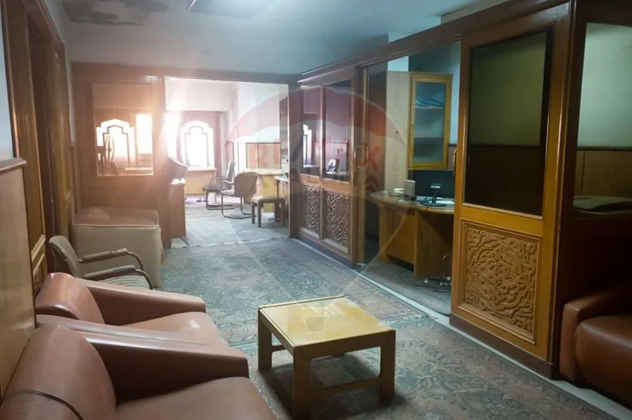 مقر إداري مفروش  للإيجار 230 م لوران (ش الإقبال)