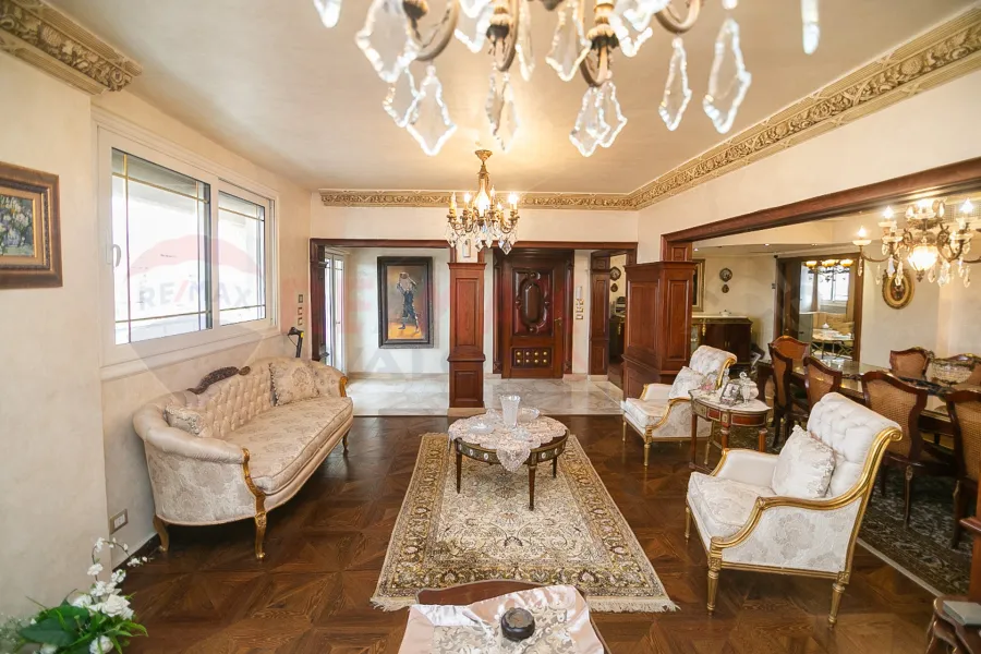 شقة للبيع 265 م زيزينيا (ش أبو قير)