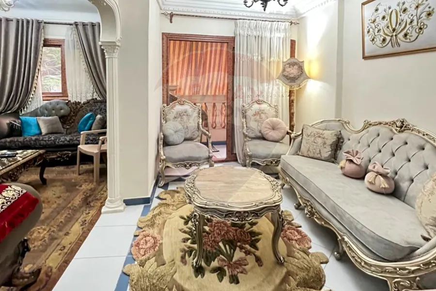 شقة للبيع 135 م سيدي بشر (ش جلال حماد)