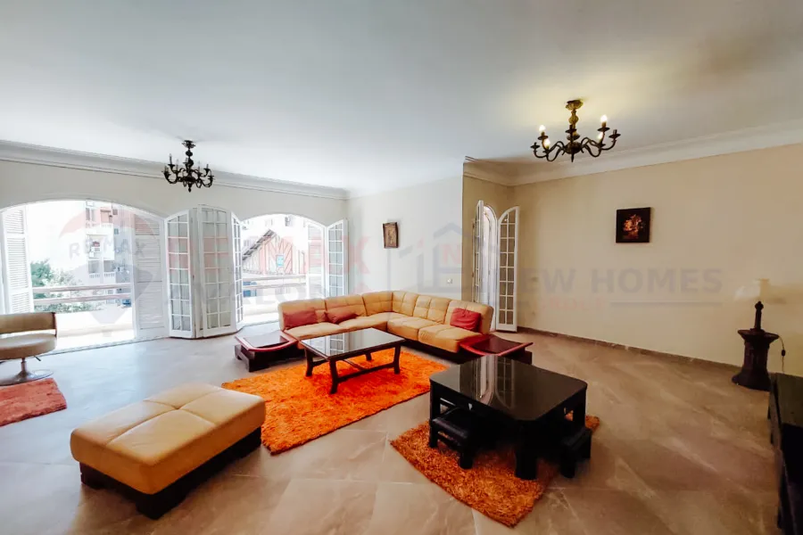 شقة للايجار المفروش 370 م ستانلى (بين البحر والترام)