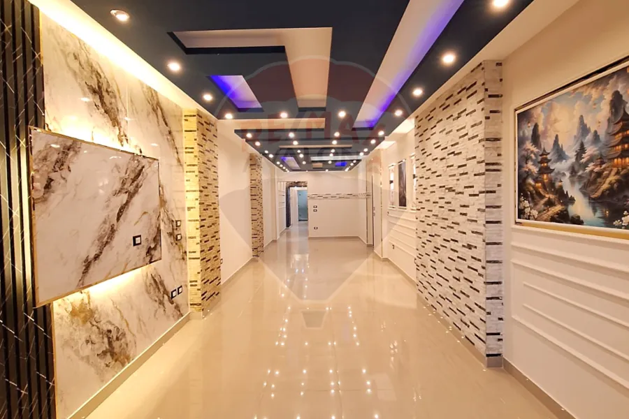 شقه للبيع  135 م ميامى (ش العيسوى)