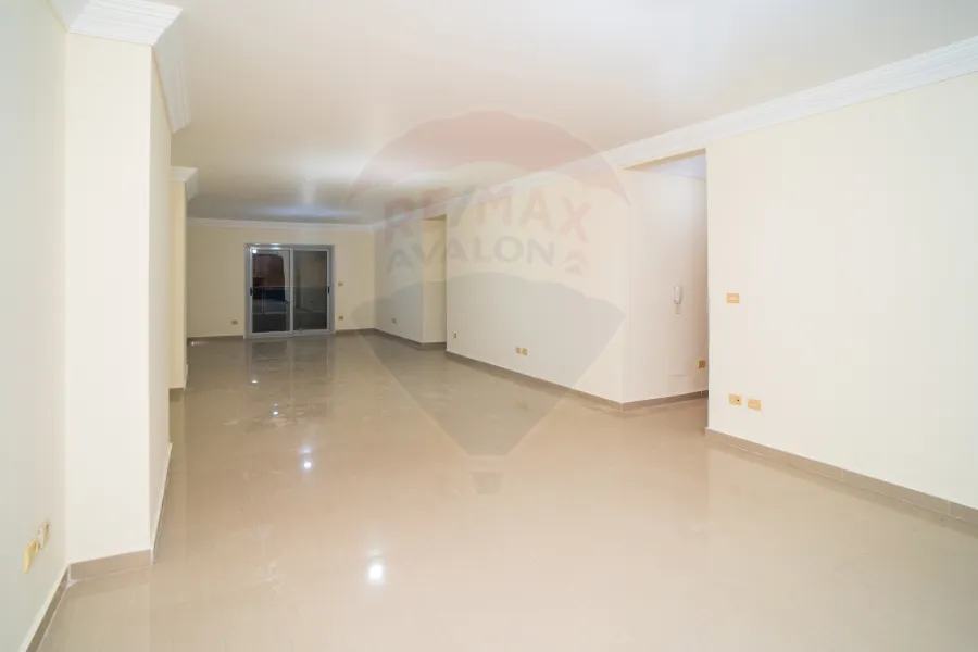 Apartment for Rent 235 m Zizinia (next to Plaza Hotel)