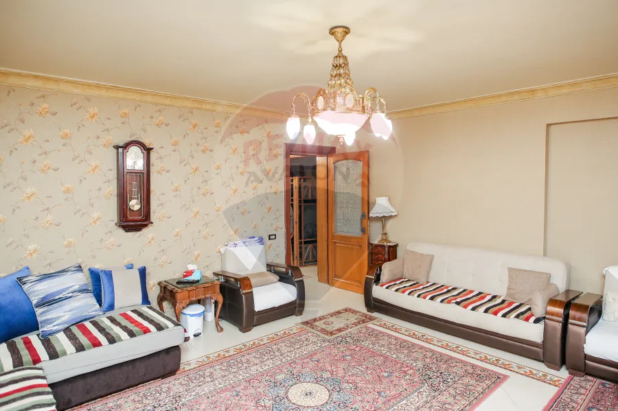 Apartment for sale 320m Smouha (Seif Tower. Branched From Albert Elawal St.)