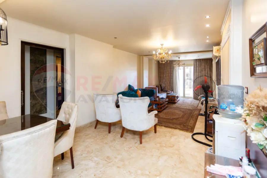 Apartment for sale 182 m Gleem (branching from the sea)