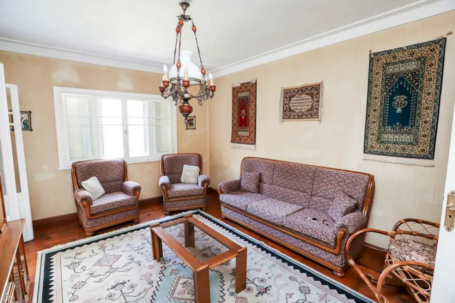 شقة للايجار250م الوزارة (ش الفتح)