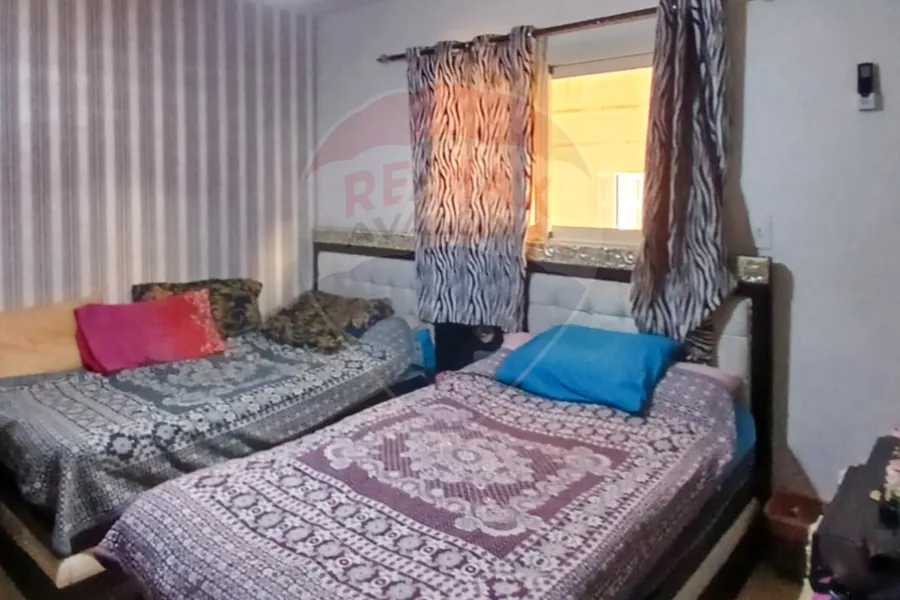 شقة للبيع 140 م محرم بك (متفرع من ش جرين)