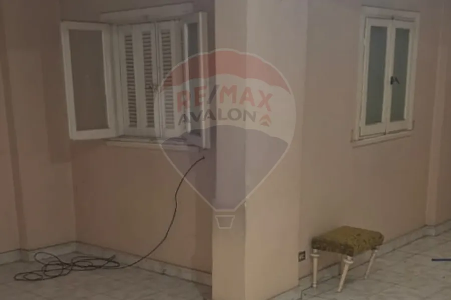 شقة للبيع 140 م سموحة (ش مصطفي كامل)