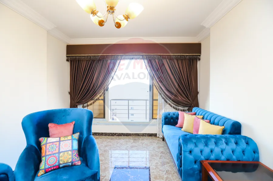 شقة مفروش للإيجار 160 م لوران (ش شعراوي - خطوات من البحر)