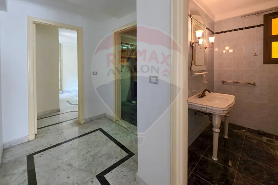 شقة دوبليكس للبيع 320 م لوران (متفرع من ش سرهنك)