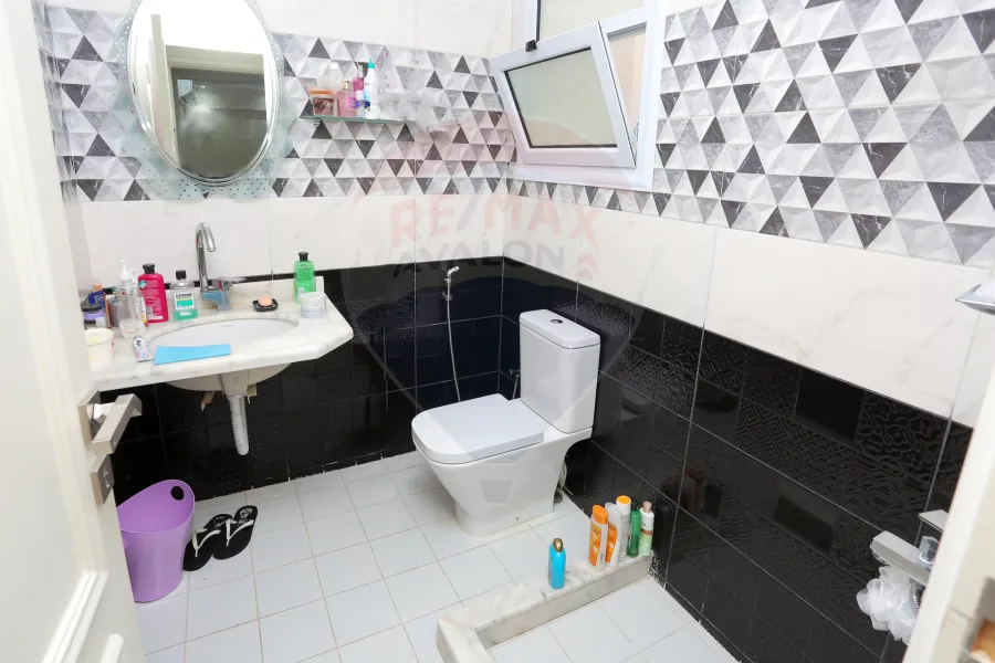 شقة للبيع 195 م كفر عبده (ميدان سانت جيني - عماره براند)