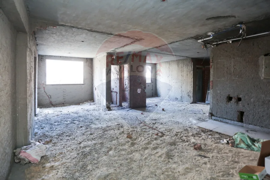 Commercial mizzane for rent 600m Al-Mansheya (Othman Abaza St. - Al Sabaa Banat)