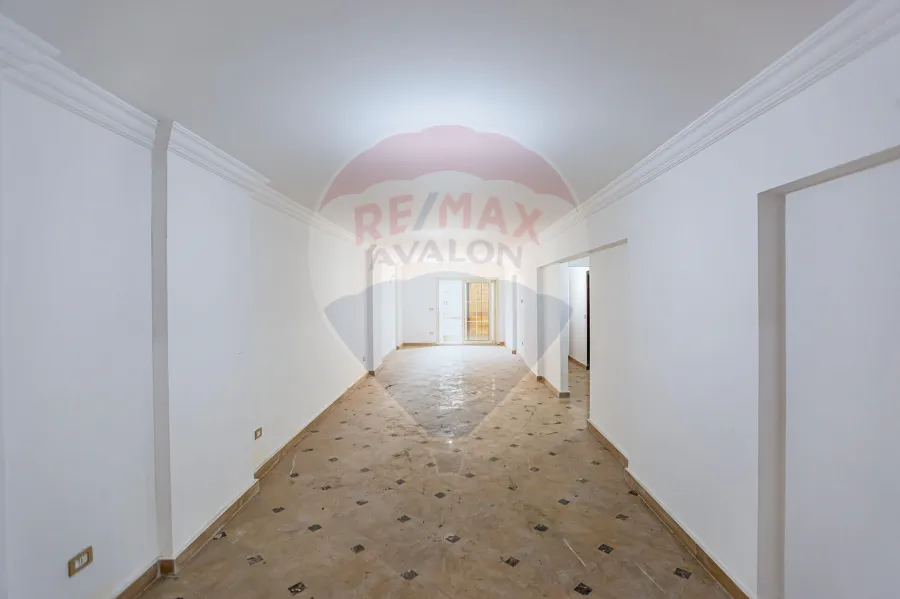 شقة للبيع 200 م الابراهيميه ( شارع ابو قير - برج السلاملك )