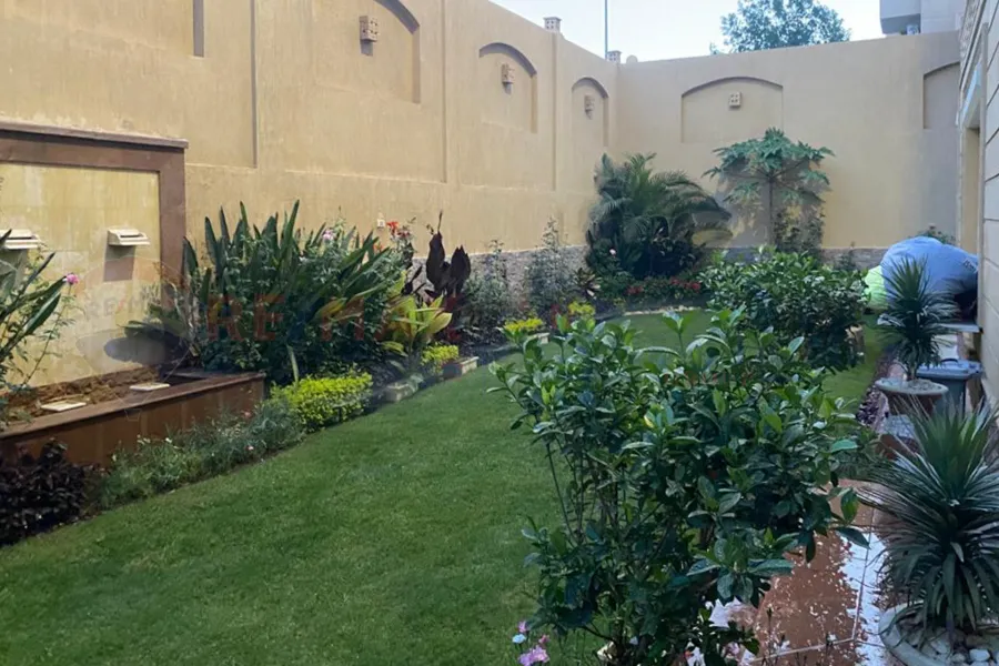 فيلا للبيع (كومباوند لافيدا) البستان 6 اكتوبر 600 م