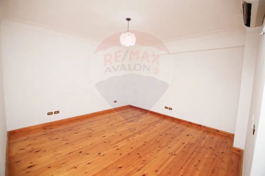 شقة للبيع 185م -  لوران (شارع سرهنك - مينا فلورنس)