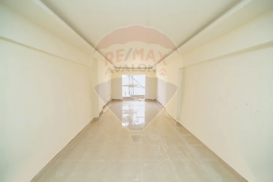 شقة للبيع 175 م سان ستيفانو (علي الترام مباشرة)