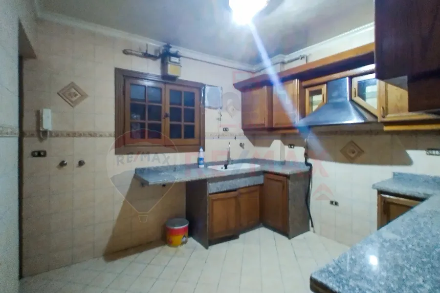 شقة للبيع 200 م مصطفى كامل (ش كيروسيز مول)