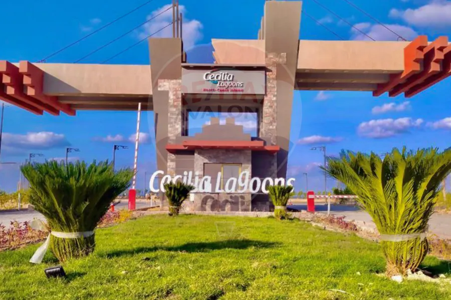 شاليه أرضي + جاردن للبيع (قرية سيسليا لاجونز - سيدى حنيش) 100 م + 35 م جاردن