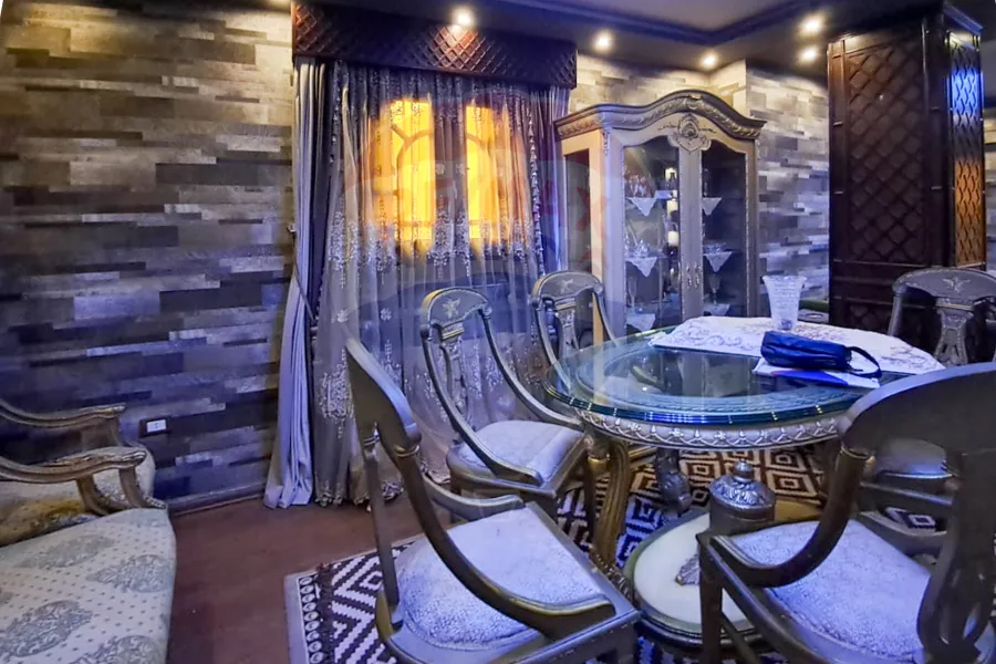 شقة للبيع 134 م  سموحة (ابراج رويال بلازا)