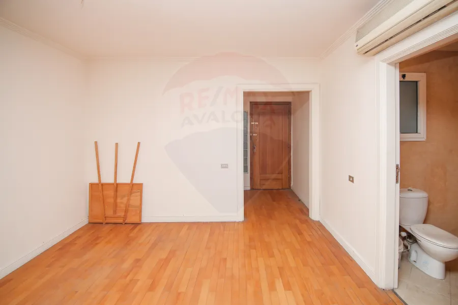 شقة للبيع 270 م كفر عبده (ش الإسماعيلية)