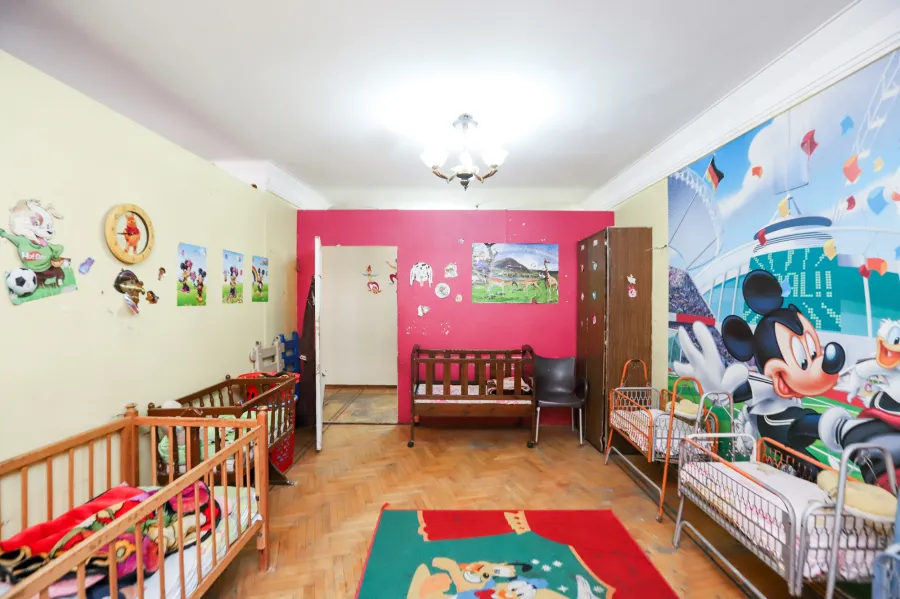 حضانة للبيع 400 م لوران ( ش أبو قير مباشرة - خطوات من ش شعراوى )