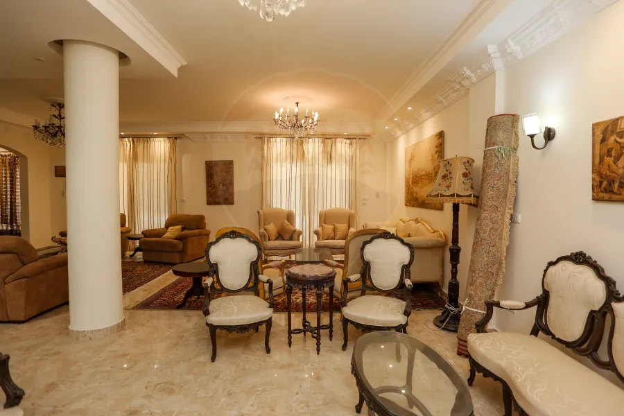 ڤيلا منفصلة للبيع الكينج (كومباوند الصفوة)  -  500 م