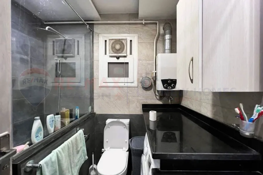 شقة للبيع 250 م سموحة (ش بهاء الدين الغتوري)