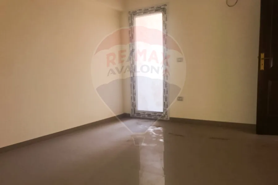 شقة للإيجار 135 م (ترام - الوزارة)