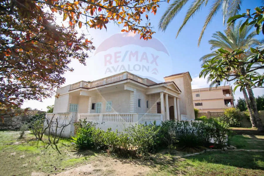 Stand alone villa for sale 1,050 m King Mariout (Elmosher st.)