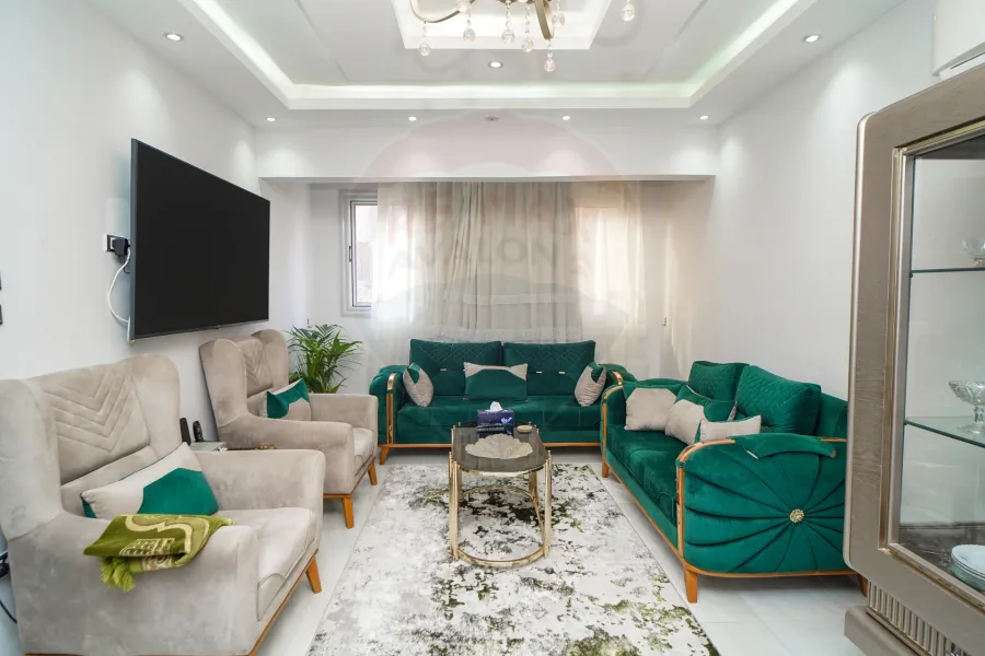 Furnished Apartment for rent 100 m Smouha (Steps from Fawzy Moaaz st)