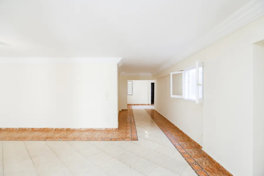 شقة للبيع 265 م العصافرة ( ش جمال عبد الناصر ) -