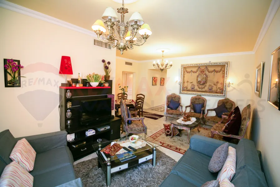 شقة للإيجار المفروش 136 م سان ستيفانو (الفورسيزون)