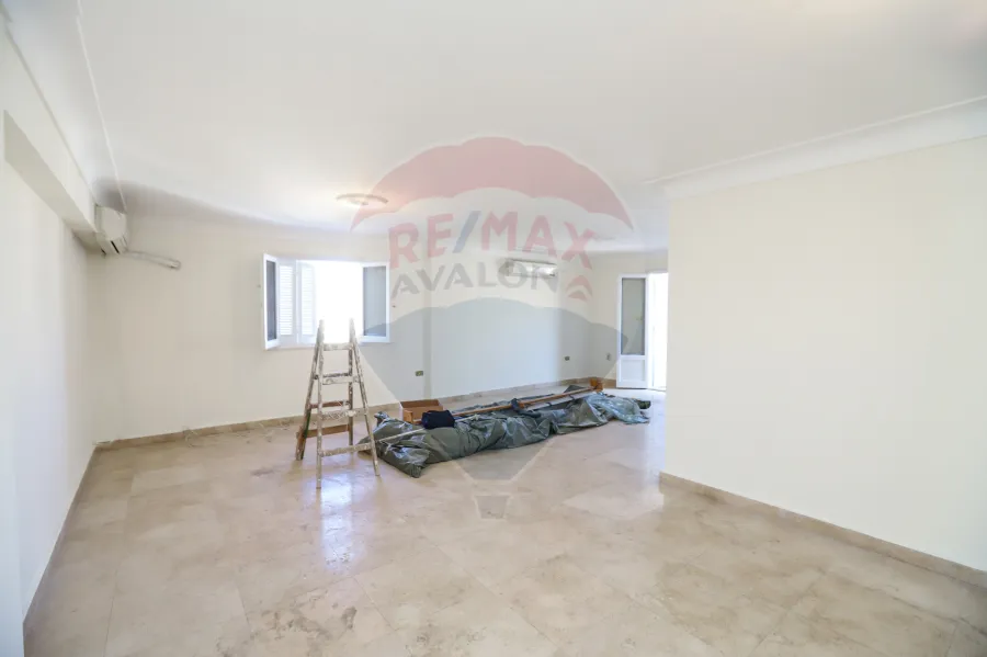 شقة للبيع 187 م سموحة (شارع إسماعيل سري)