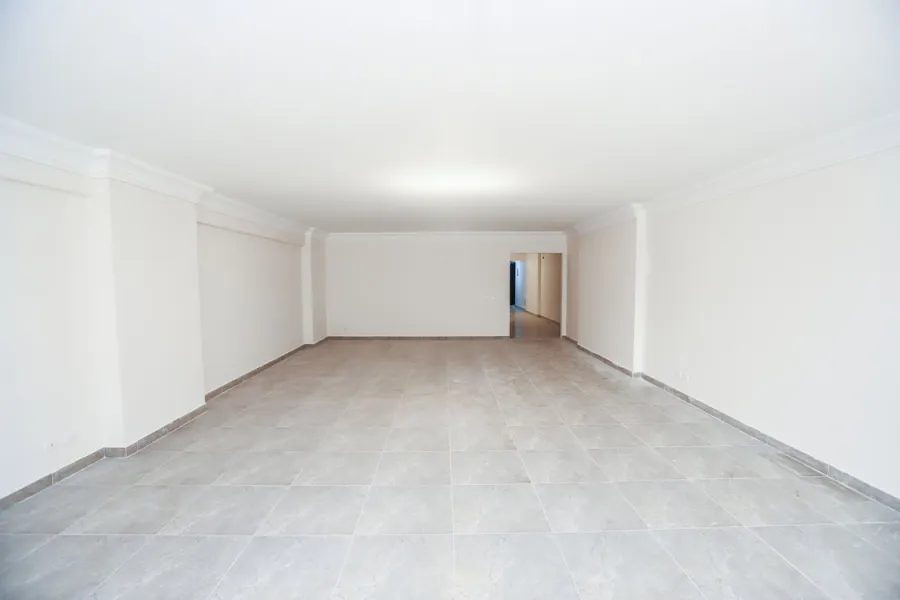 Apartment for rent 260m Smouha (Admon Fremon St.)