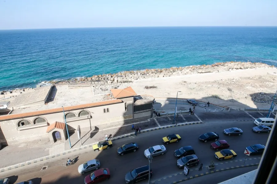 شقة للبيع 145م ستانلى (على البحر مباشرة)