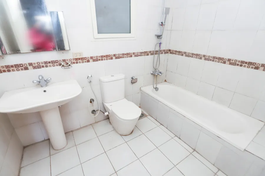 شقة للبيع 191 م سموحة ( ش كمال الدين صلاح ) -