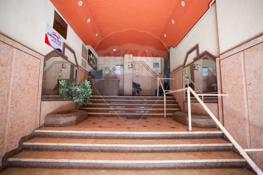 شقة للإيجار المفروش 240 م الحي اللاتيني (خطوات من ش فؤاد الرئيسي)