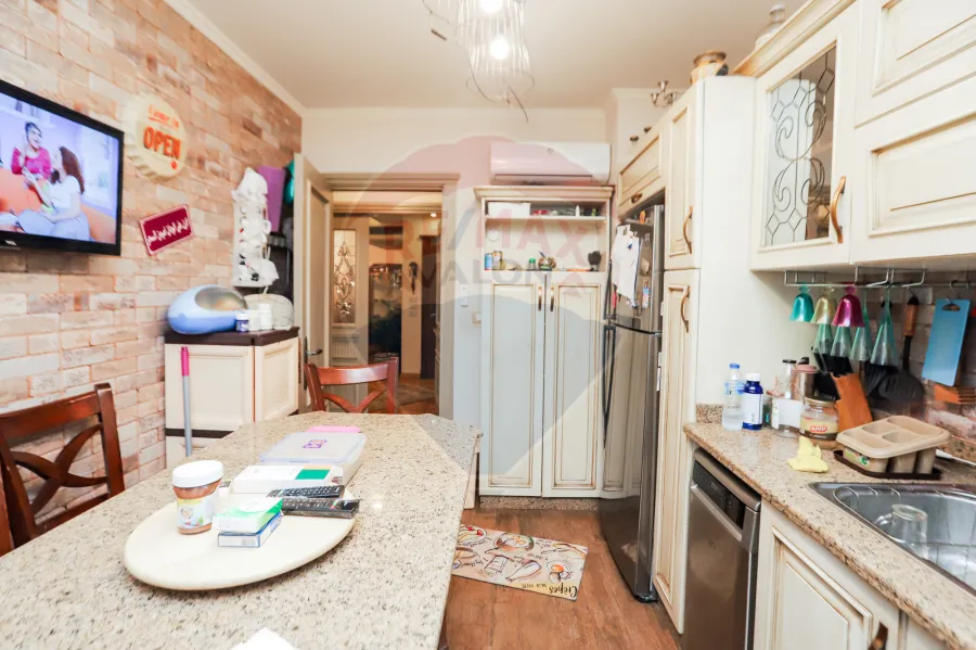 Apartment for sale 230 m Louran (Abo Qeer St.)