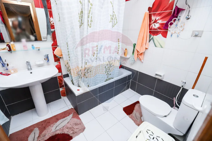 Apartment For Sale 270 m Sporting ( El Horeya St.)