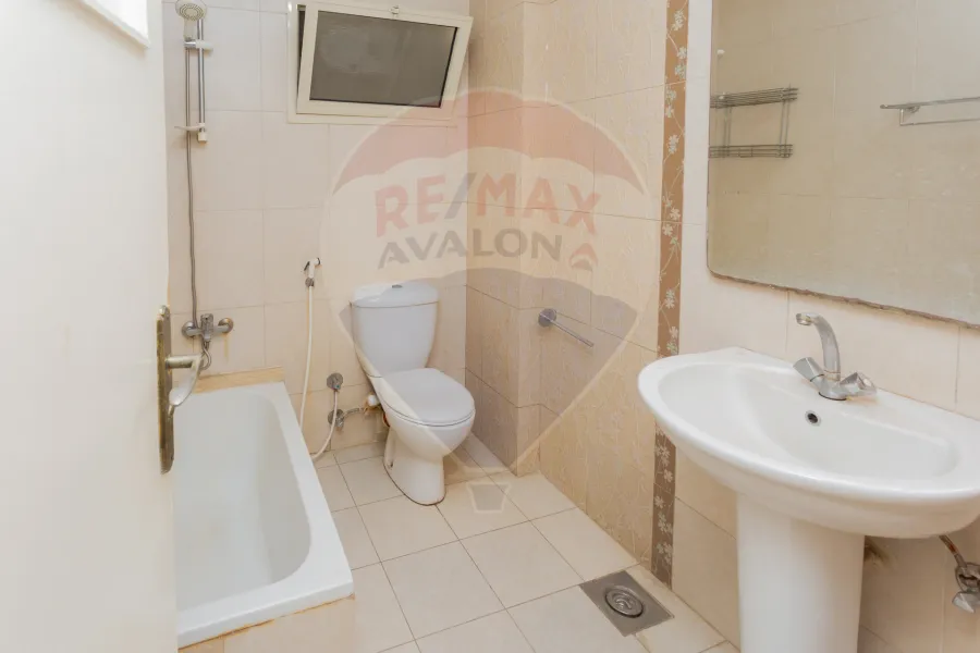 شقة للبيع 122 م سموحة (ابراج هيئة التدريس)