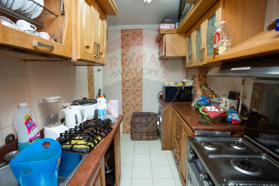 Apartment For sale 170 m Janaklis (directly on the tram station)