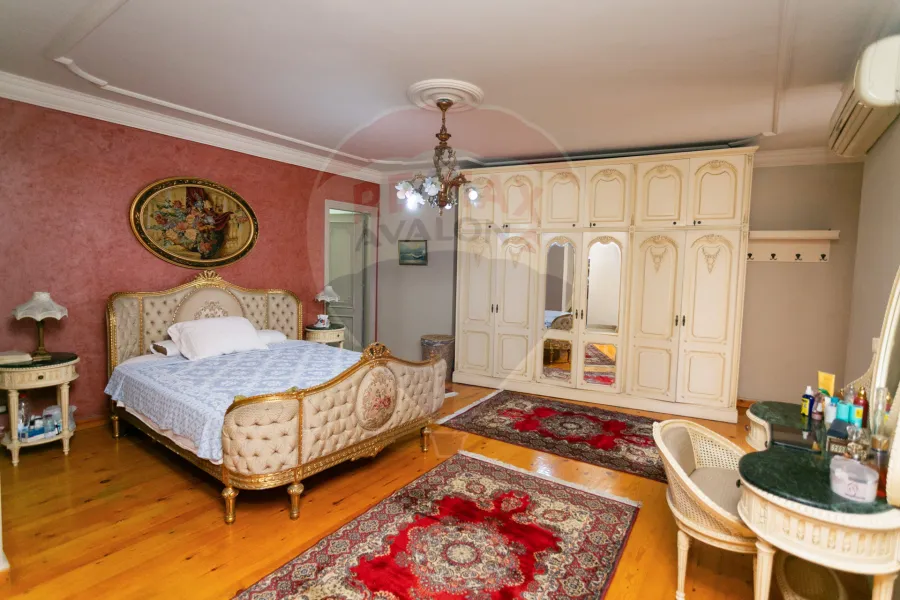 شقة للبيع 311 م لوران (علي الترام مباشرة)