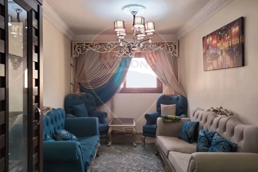 شقة للبيع 105 م بوكلي (ش لافيزون)