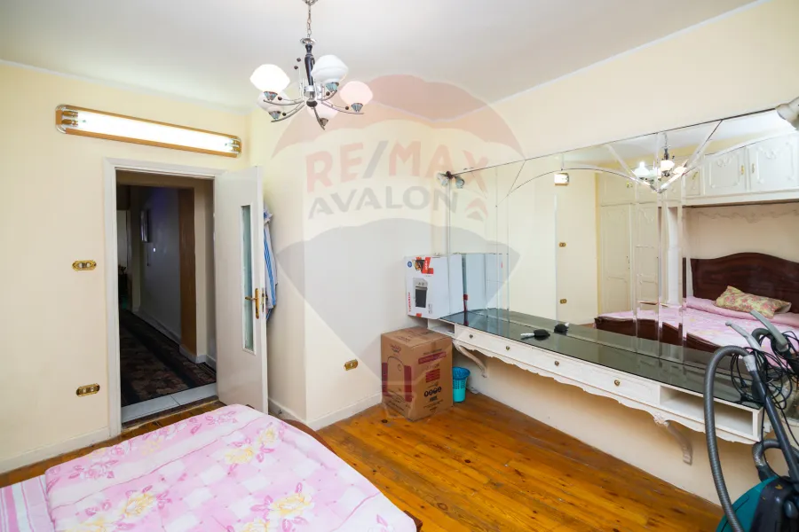 Apartment for sale 180 m Mandara (on the sea - Next to Sheraton Hotel)