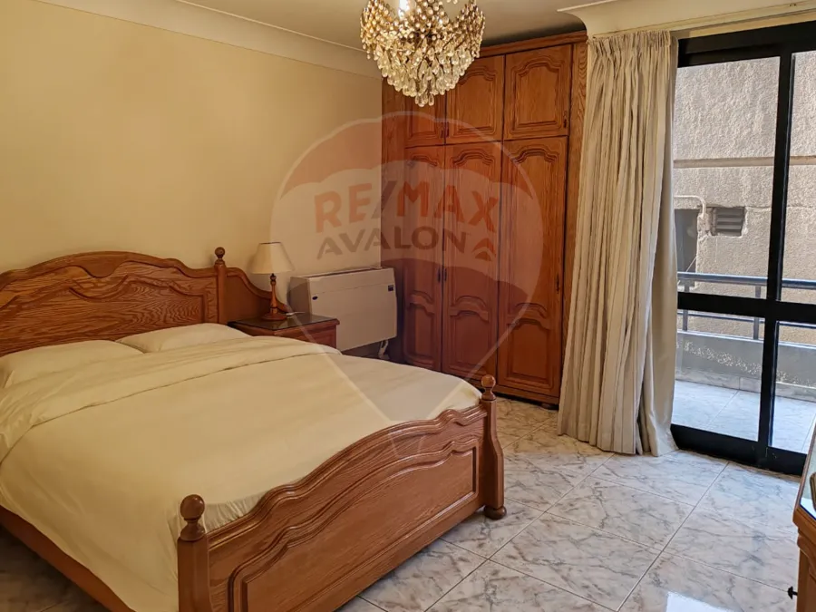 Apartment for sale 220 m in Maadi (Al Mahatta Square - steps from Maadi Metro)