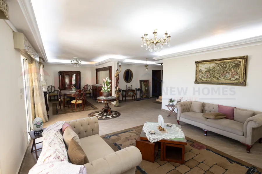 Duplex apartment for sale 320 m Sporting (Ahmed Allam Street - steps from Abu Qir Street)