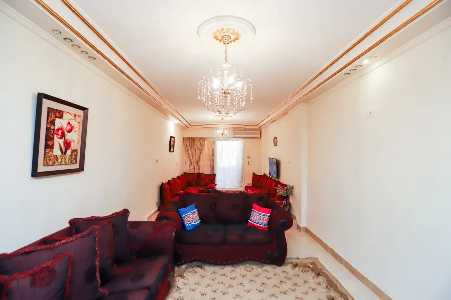 شقة للبيع 126م سموحة ( متفرع من شارع النصر )