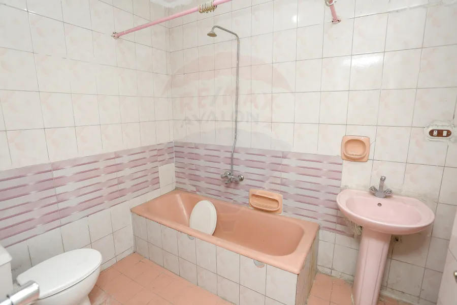 شقة للايجار 85 م سموحة (ميدان فيكتور عمانويل)